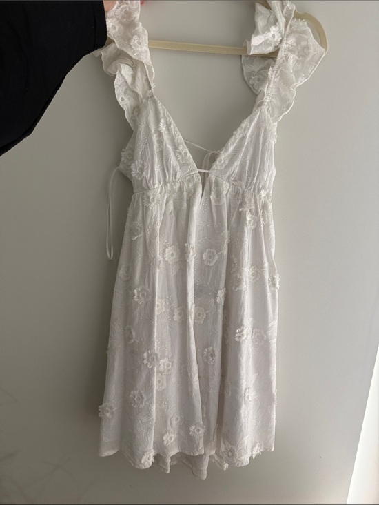 Grey Bandit Dresses & Skirts - White Floral Eyelet Tie-Back Mini Dress